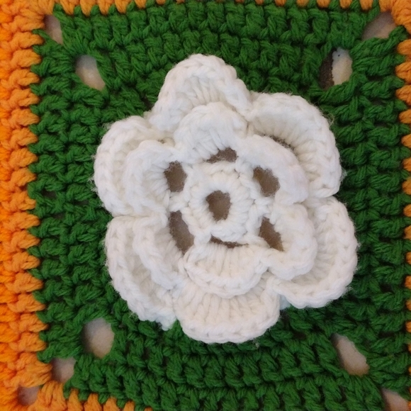Fall Mid Century Afghan blanket with 3D flowers - Picture 6 of 7